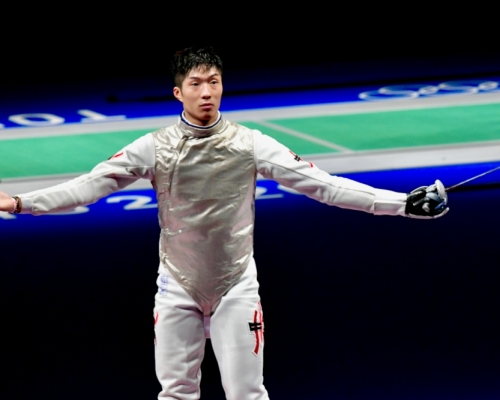 相隔25年，张家朗再为香港摘下奥运金牌，写下历史新一页。