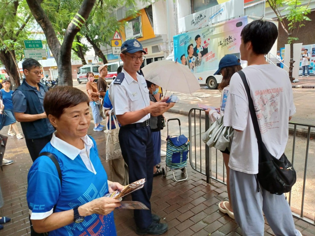 西區警區與南區關愛隊合作宣傳防騙招式。西區少年警訊FB圖片