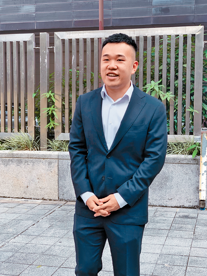 杜啟華入稟高等法院申請司法覆核,冀法庭推翻署方拒絕他離港赴英留學的兩次決定。