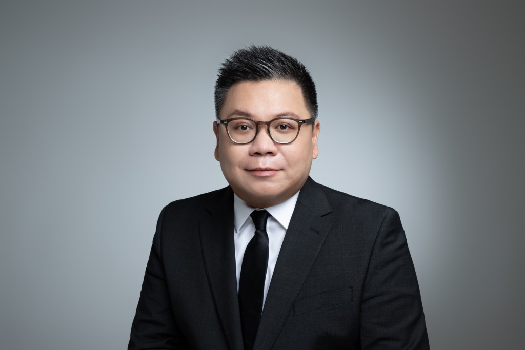 邦瀚斯(Bonhams)葡萄酒及烈酒部亞洲區主管鄧晉裕。 邦瀚斯(Bonhams)葡萄酒及烈酒部亞洲區主管鄧晉裕。