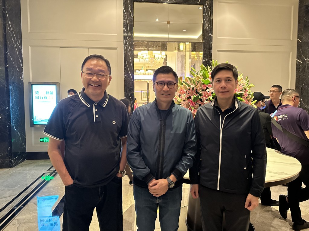 3名具创科背景的立法会议员吴杰庄（右）、邱达根（中）及黄锦辉（左）。何嘉敏摄