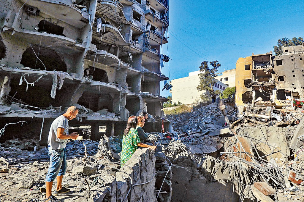以空軍上周五對黎巴嫩首都貝魯特南郊的真主黨地下總部發動精準空襲，建築物被炸毀。