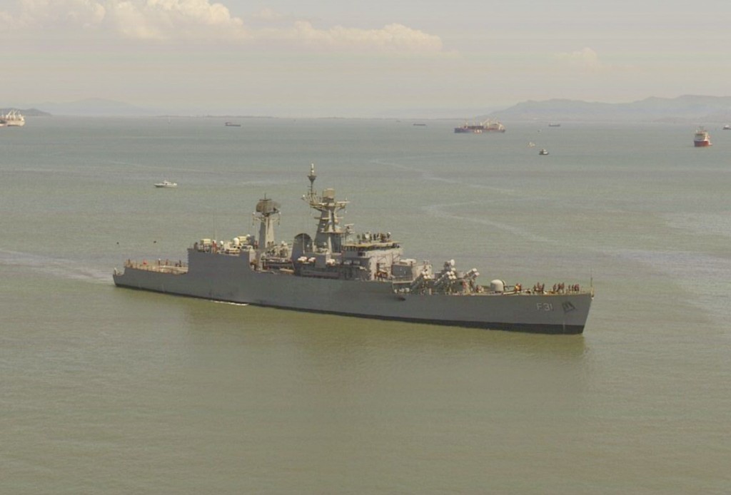 涉事軍艦於1994年建造，2000年服役。（X@WarshipCam）