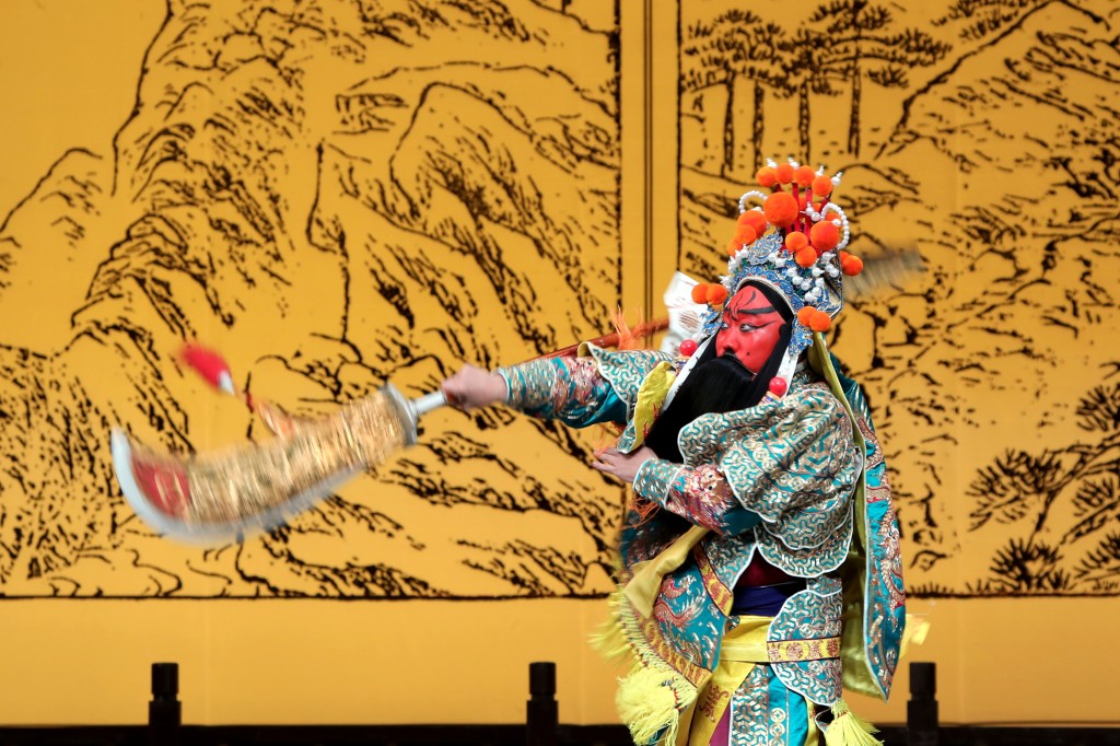 文武並重的《長坂坡、漢津口》，集合多位一級武生演員，包括素有「當今菊壇第一大武生」美譽的奚中路。