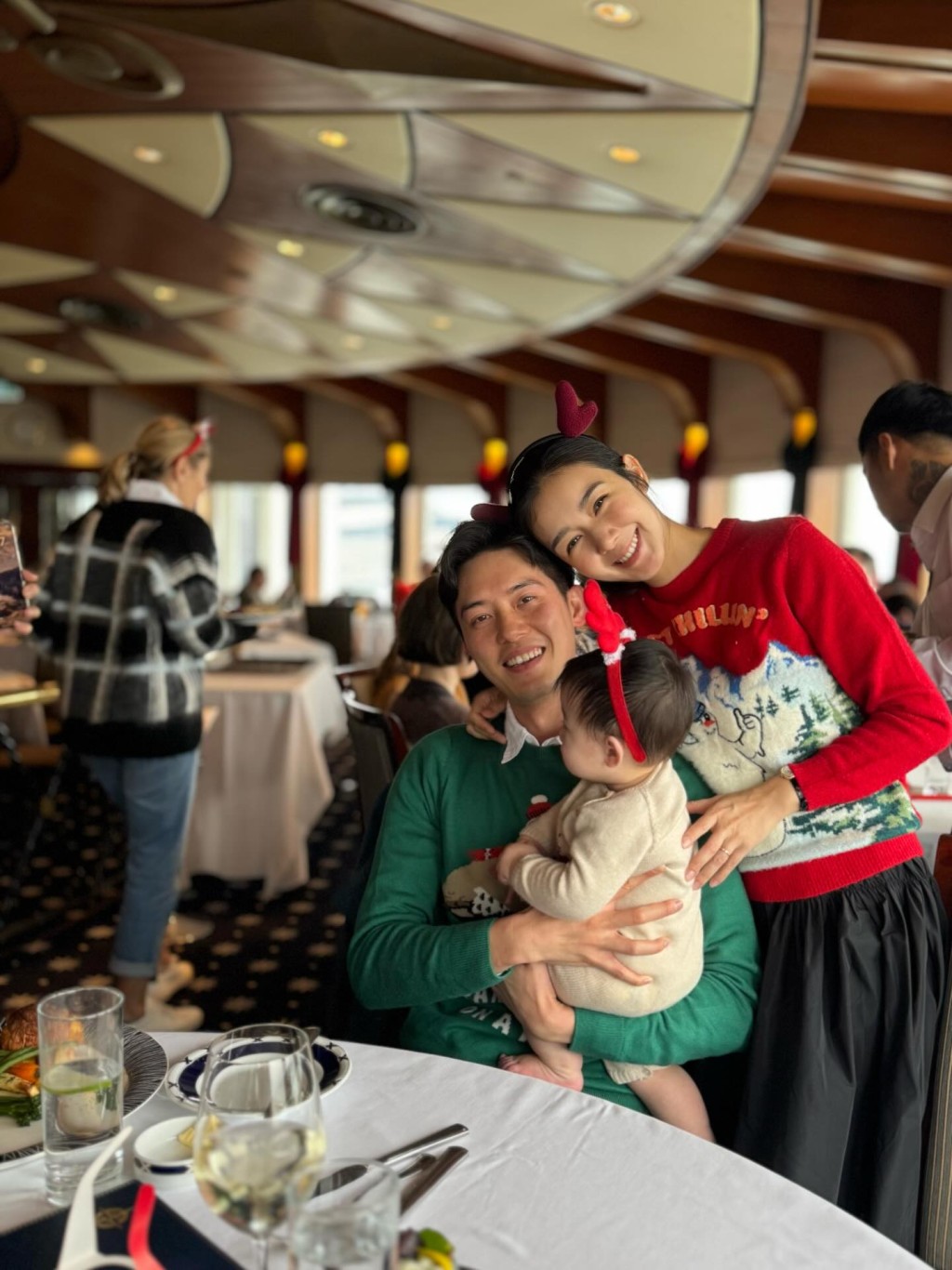 麥明詩甚少曝光兒子正面。 麥明詩甚少曝光兒子正面。
