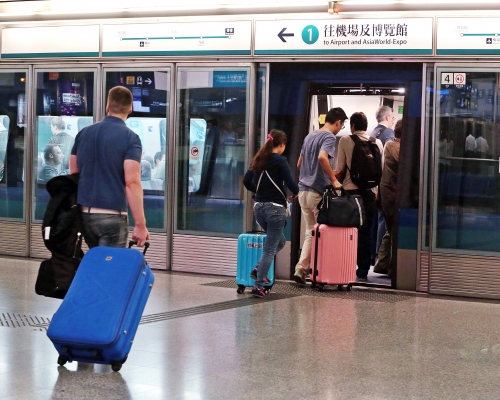 機場快線明早9時起只停香港站及機場站。資料圖片
