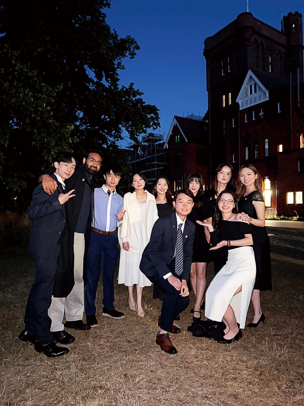 Rooney在暑假期間到英國劍橋大學修讀商業課程,把握與來自世界各地學生交流的機會。 Rooney在暑假期間到英國劍橋大學修讀商業課程,把握與來自世界各地學生交流的機會。