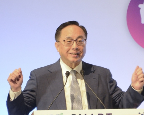 楊偉雄今日年滿65歲離任。資料圖片