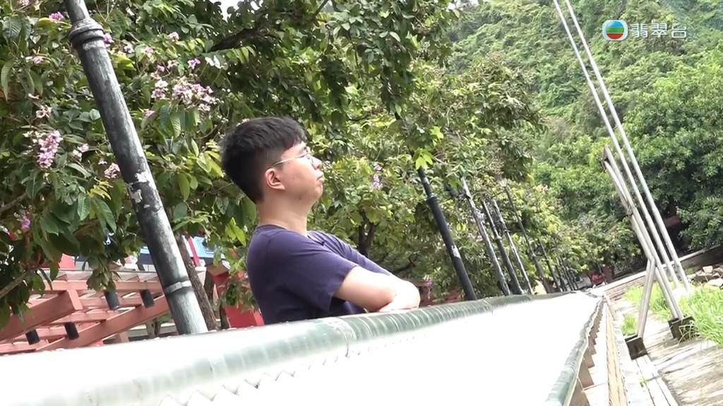 何先生仍回味「美容騙局」。