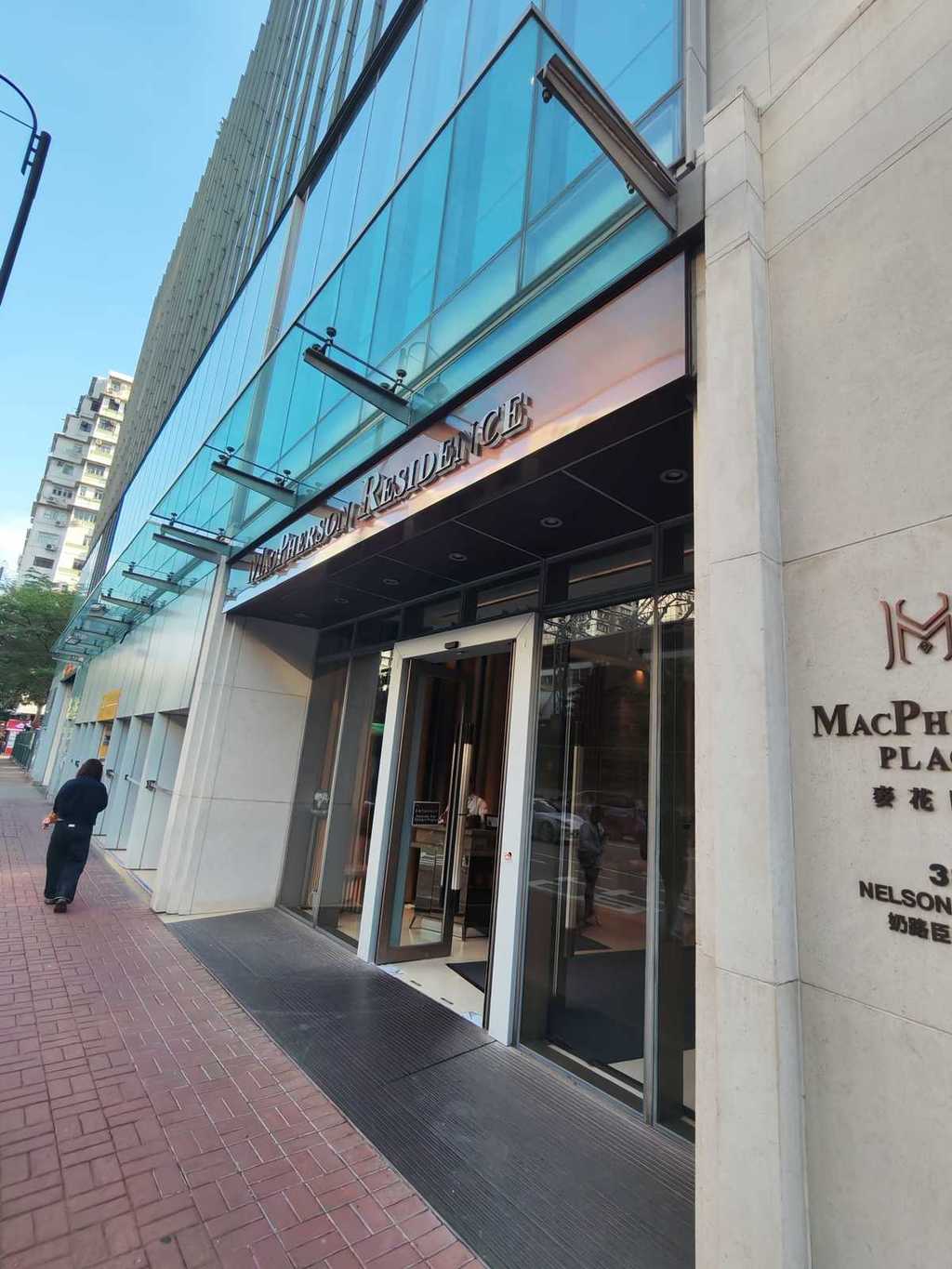 屋苑交通便利，步行至港鐵旺角站只需約7分鐘路程。