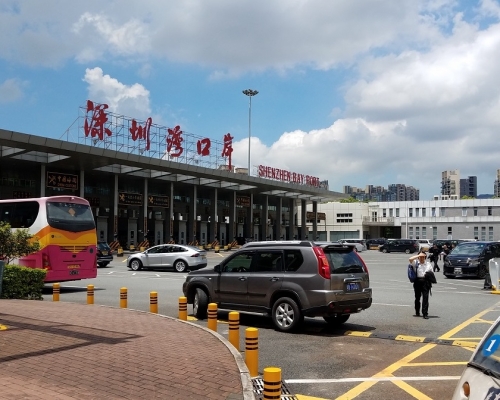 深圳擬對本港入境貨車實施「單雙號限行」。資料圖片