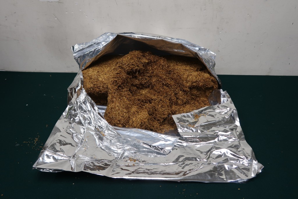 涉案未完稅製成煙草。海關圖片 涉案未完稅製成煙草。海關圖片