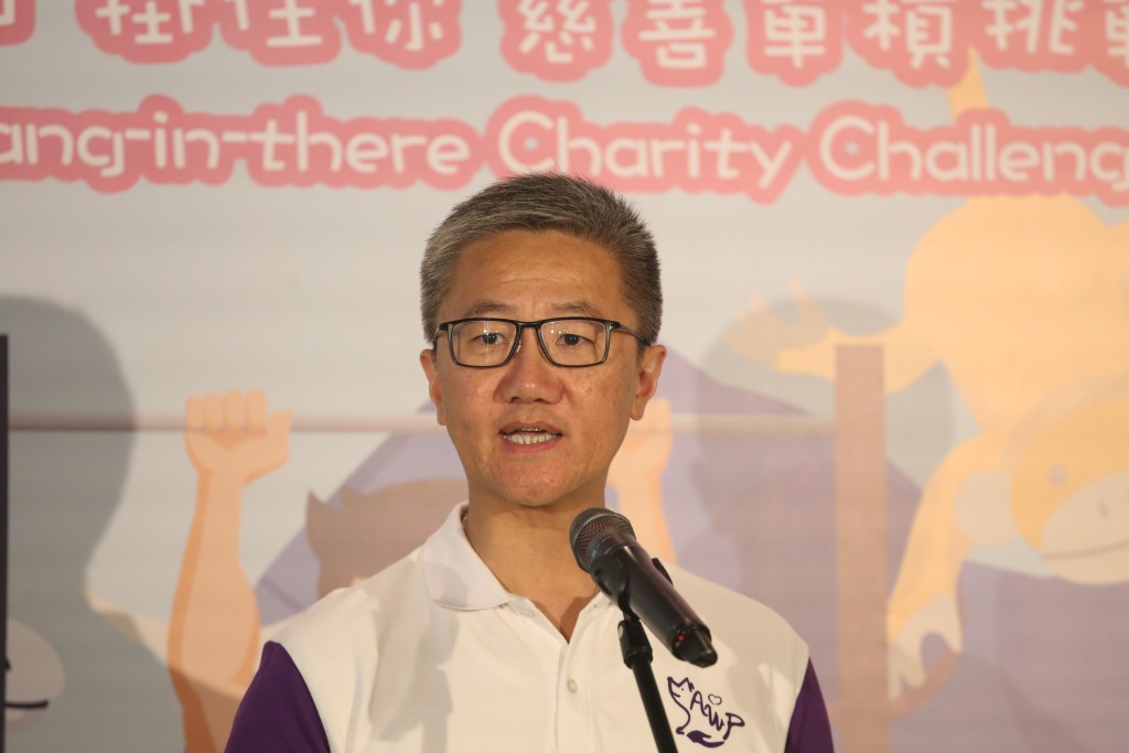 警務處處長蕭澤頤表示，「動物守護 ‧ 社區大使」計劃希望透過籌款活動，令更多市民為守護動物出一分力。