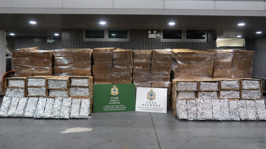 海關截查深圳灣入境貨車 檢5000萬元走私煙草拘司機