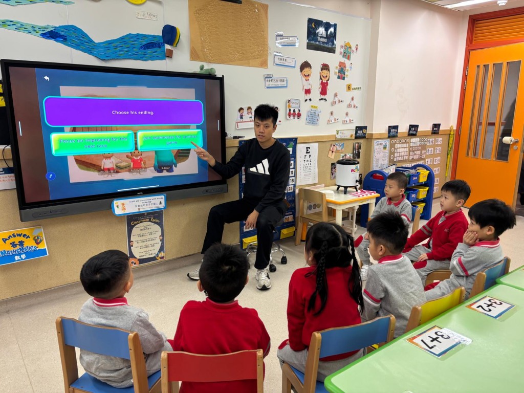 由學生自行「choose his ending.」,選擇沒有對或錯。(圖片來源:受訪學校提供) 由學生自行「choose his ending.」,選擇沒有對或錯。(圖片來源:受訪學校提供)