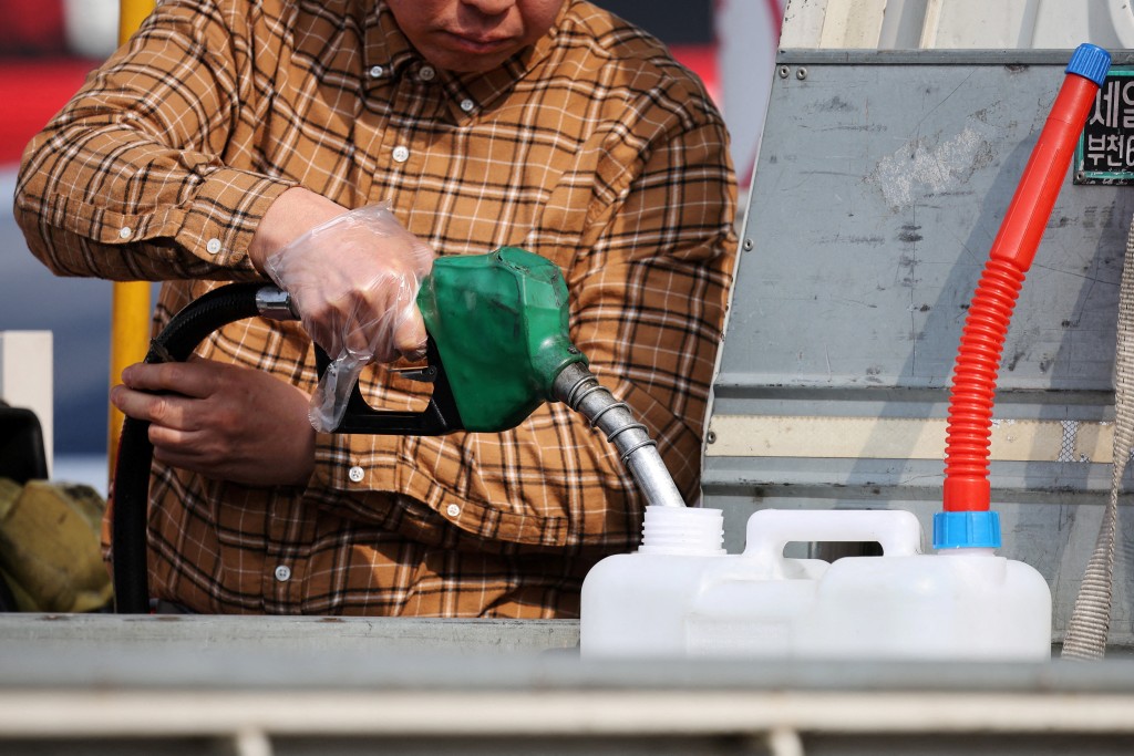 避險情緒疊加通脹預期，刺激國際油價反彈至每桶110美元以上。