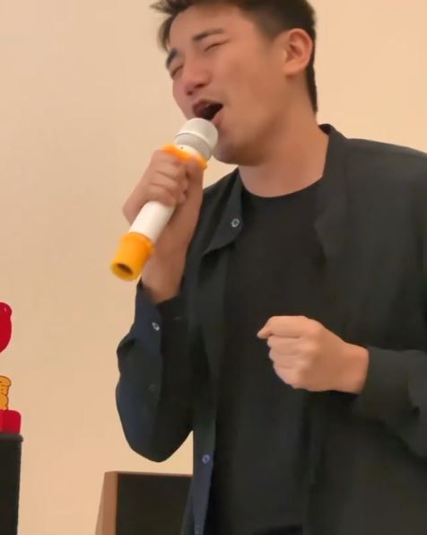 唱返歌又嚟肉緊。