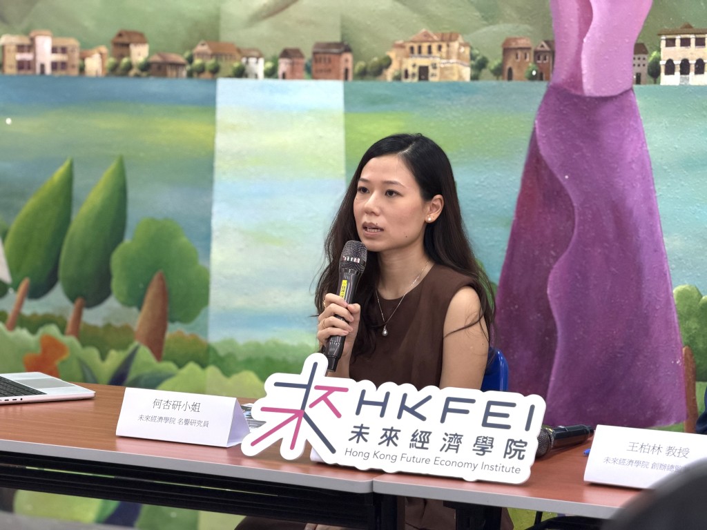 機構建議政府可牽頭制訂統一規範,以推動教育界、大學及科企合作,建立AI產品評估及認證制度。佘丹薇攝 機構建議政府可牽頭制訂統一規範,以推動教育界、大學及科企合作,建立AI產品評估及認證制度。佘丹薇攝