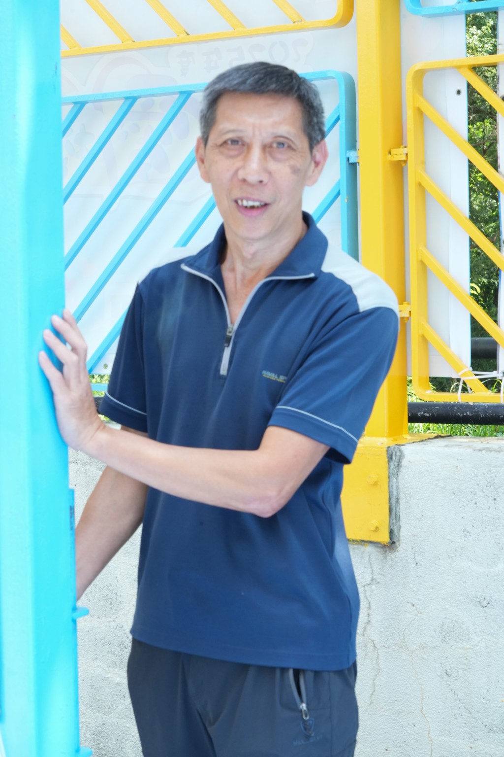 在退休前獲得「至Like學校人物」大獎榮譽，對成叔來說是完美收官。（受訪者提供）