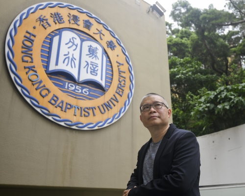 朱少璋博士現於香港浸會大學語文中心擔任高級講師。