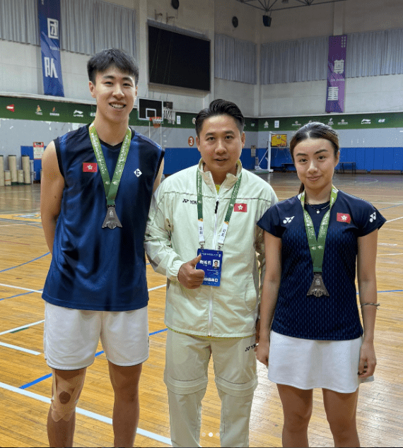 陈延泽\吴芷柔直落两盘 21:18 和 21:16 击退对手，强势挺进16强。。陈延泽IG截图