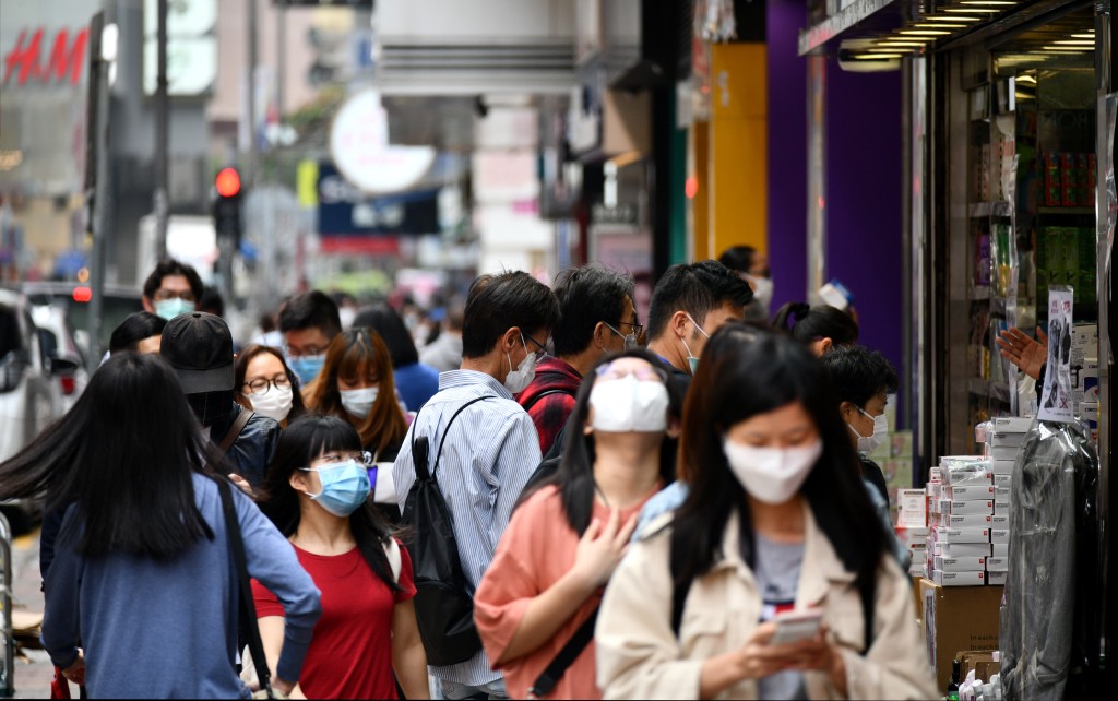公開試首先重開，外界跟着就關心上班和各種活動限制如何調整。（資料圖片）