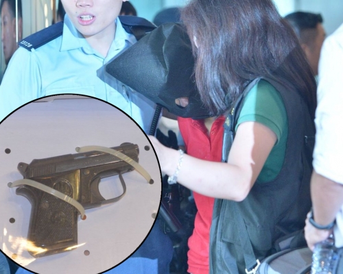 警方檢獲涉事手槍。