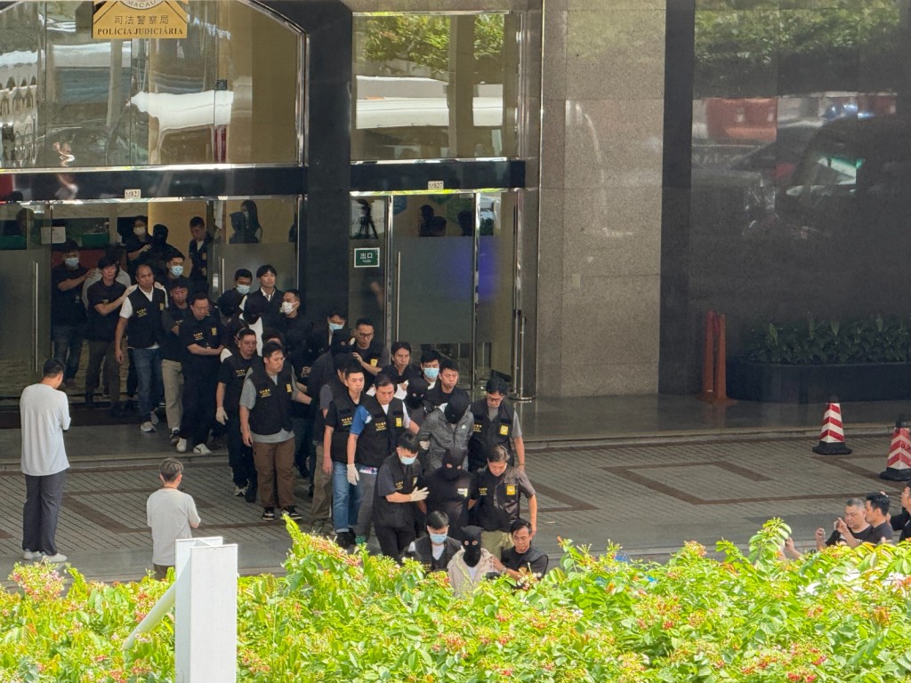 澳門當局在行動中，拘捕26名澳門、內地及香港涉案人士。