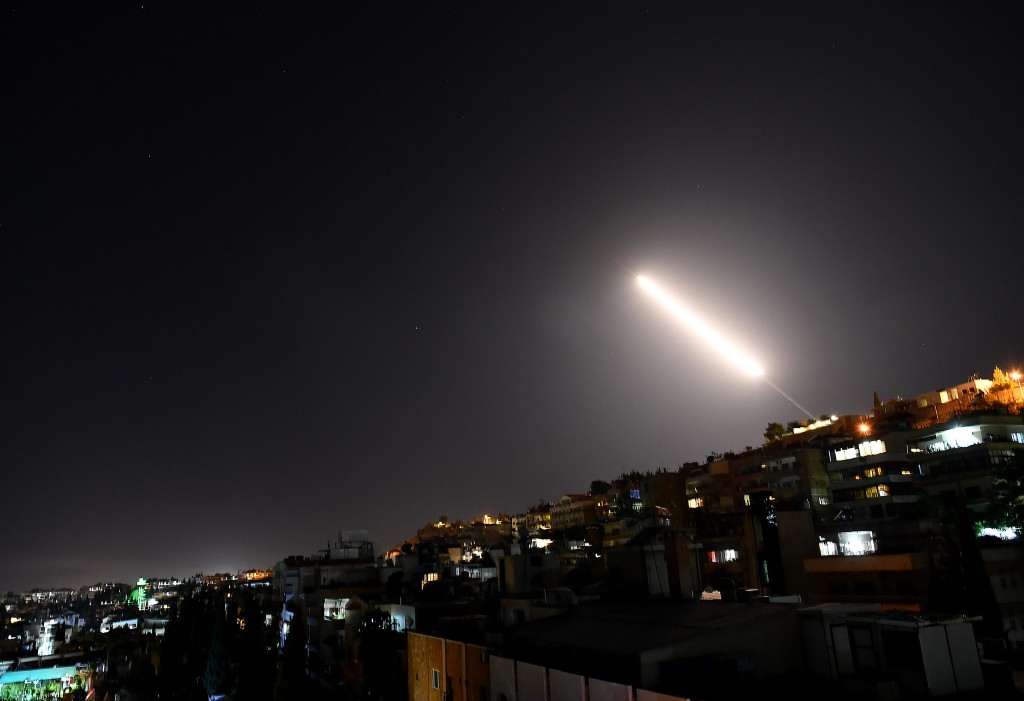 以色列多次以導彈空襲大馬士革。