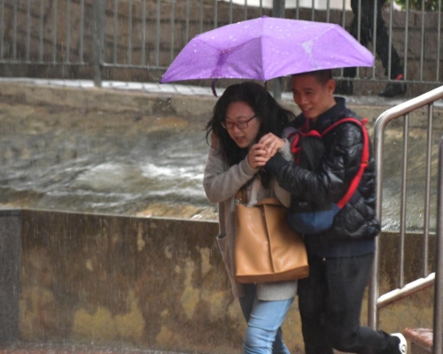 天文台取消黃雨。