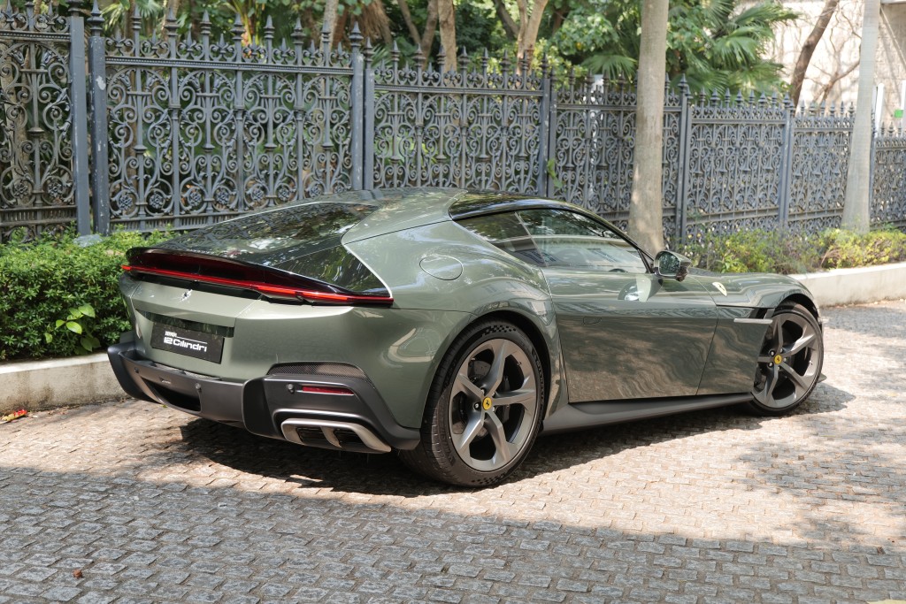 法拉利Ferrari 12Cilindri香港首試：車身尺碼4,733 x 2,176 x 1,292mm，軸距比812縮短20mm至2,700mm。