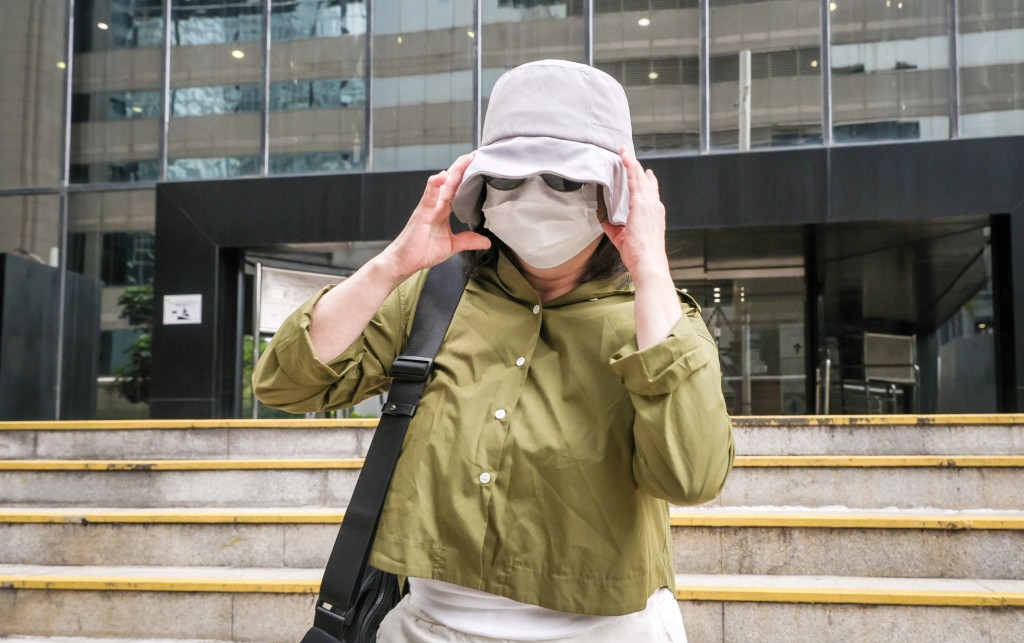 李瑞香隱瞞兒子行蹤被控,經審訊後,早前被裁定1項妨礙司法公正罪名成立。資料圖片 李瑞香隱瞞兒子行蹤被控,經審訊後,早前被裁定1項妨礙司法公正罪名成立。資料圖片