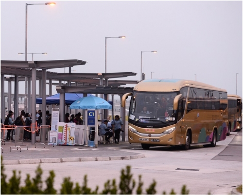 金巴宣布因為強風關係，行車時間因而會延遲約10分鐘。