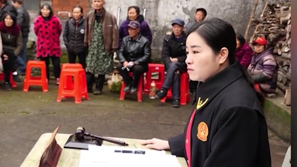 法官哽咽地稱，「我是為兩位老人的大度所感動」。互聯網圖片