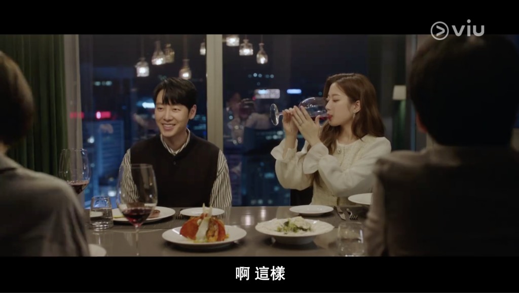 金东旭与文佳煐主演的韩剧《那个男人的记忆法》正热播中。