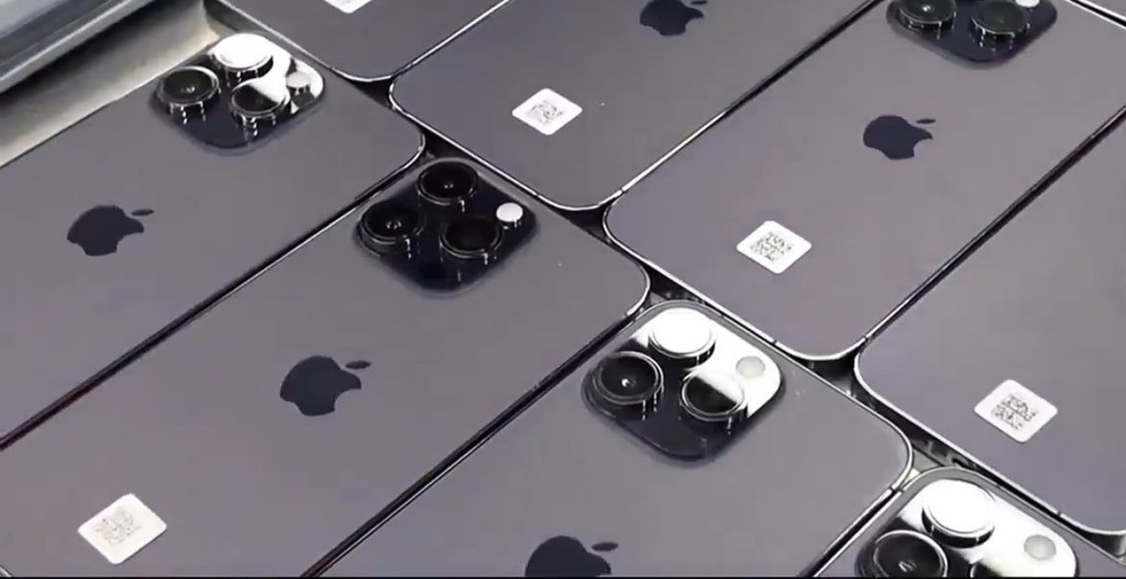 轮椅客北上过关被揭改装电池位藏86部旧电话。海关发布