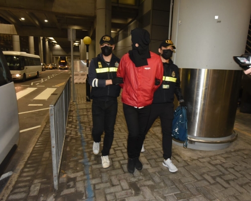 被捕保險經紀。