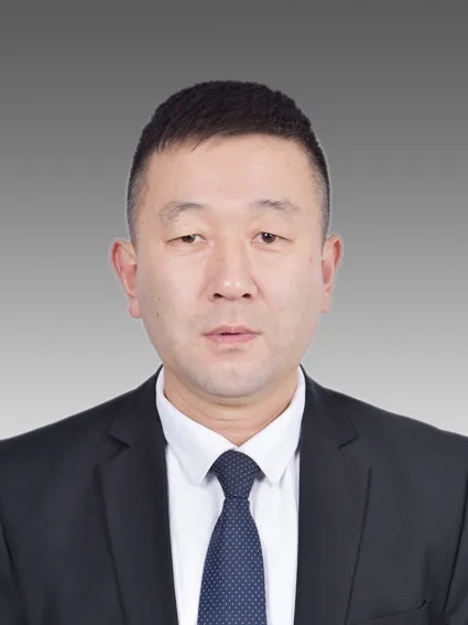 營口市鱍魚圈區海洋與漁業局局長徐放。