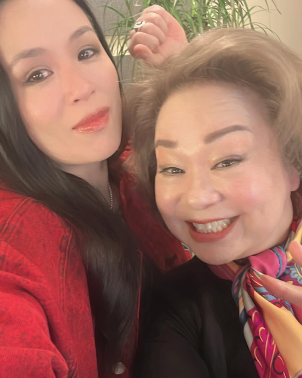 杜麗莎與大女感情好。 杜麗莎與大女感情好。