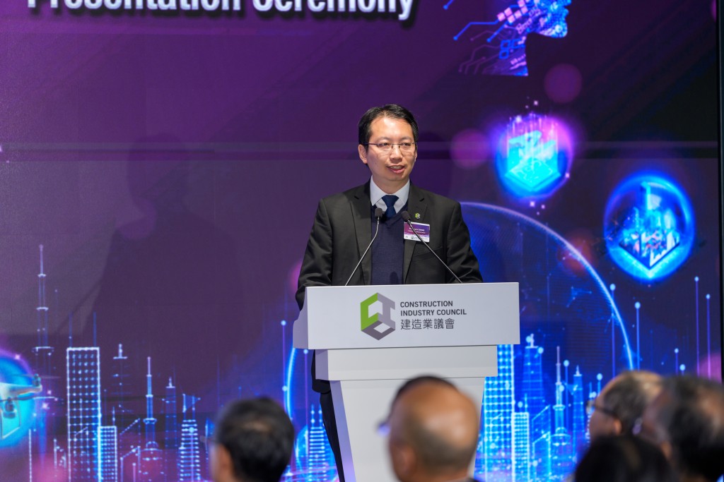 議會建築信息模擬及建造數碼化專責委員會主席鄭展鵬教授指「人工智能年」進一步推動業界更廣泛應用人工智能及數碼科技。