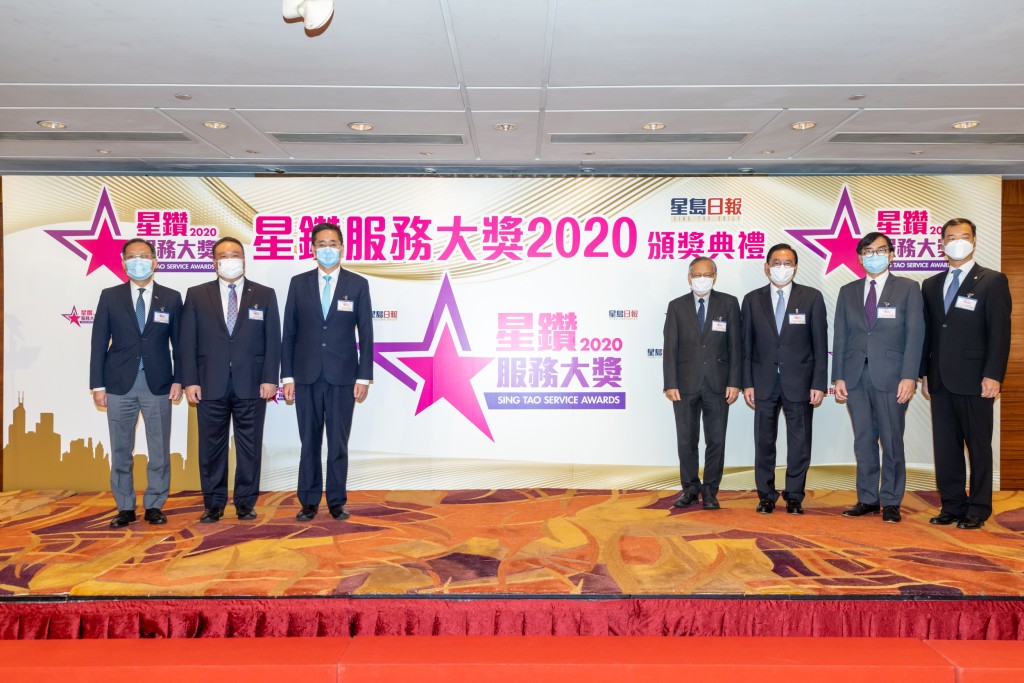 颁奖嘉宾包括:(左起)林群声教授、林世豪先生、陈百里博士、黎廷瑶先生、林健锋先生、郑大昭教授、霍广贤教授。