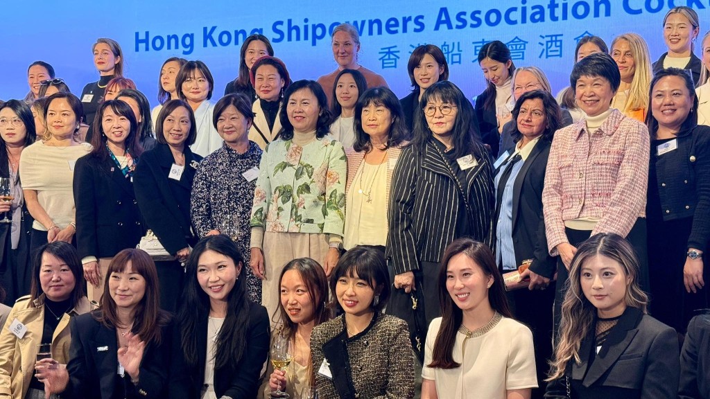 陳美寶表示,交流平台旨在促進業界討論,收集意見,以提升香港在綠色船用燃料加注和交易方面的競爭力。運物局FB 陳美寶表示,交流平台旨在促進業界討論,收集意見,以提升香港在綠色船用燃料加注和交易方面的競爭力。運物局FB