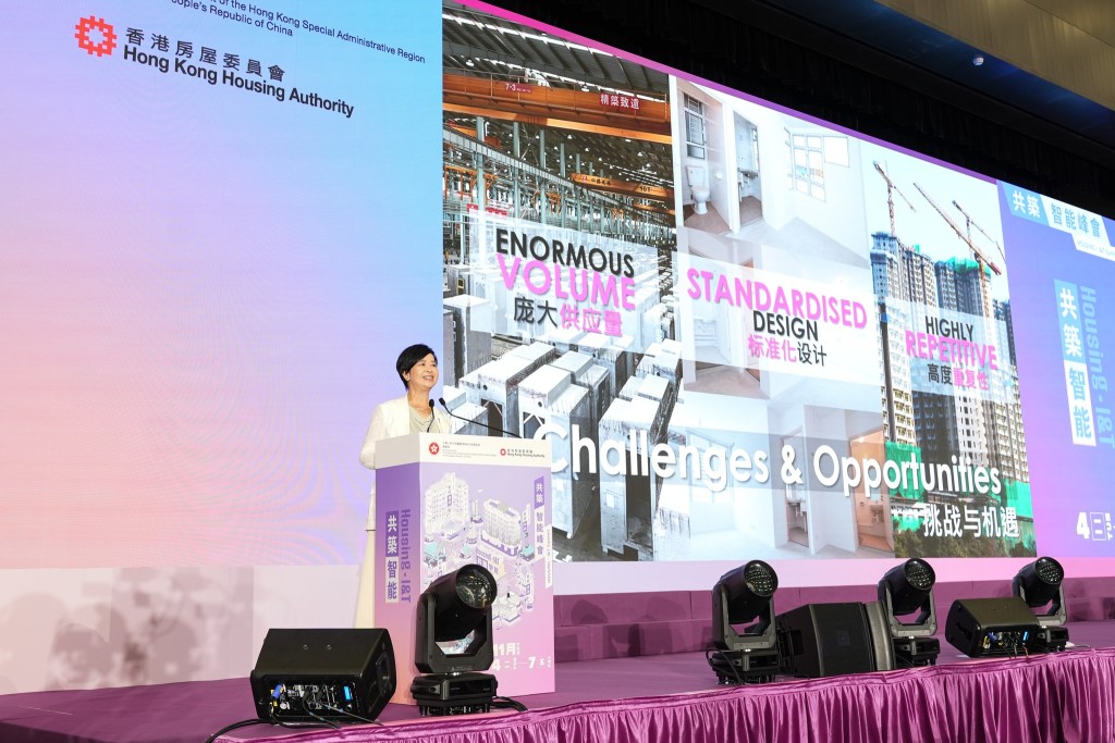 何永賢致歡迎辭時感謝內地、新加坡、馬來西亞、葡萄牙、西班牙、英國、法國、澳洲等代表參與是次會議。何永賢FB圖片 何永賢致歡迎辭時感謝內地、新加坡、馬來西亞、葡萄牙、西班牙、英國、法國、澳洲等代表參與是次會議。何永賢FB圖片