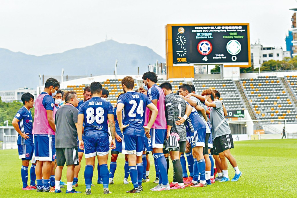 ■坚Sir（左）与众将上下一心，冀再挫富力勇夺三冠王。