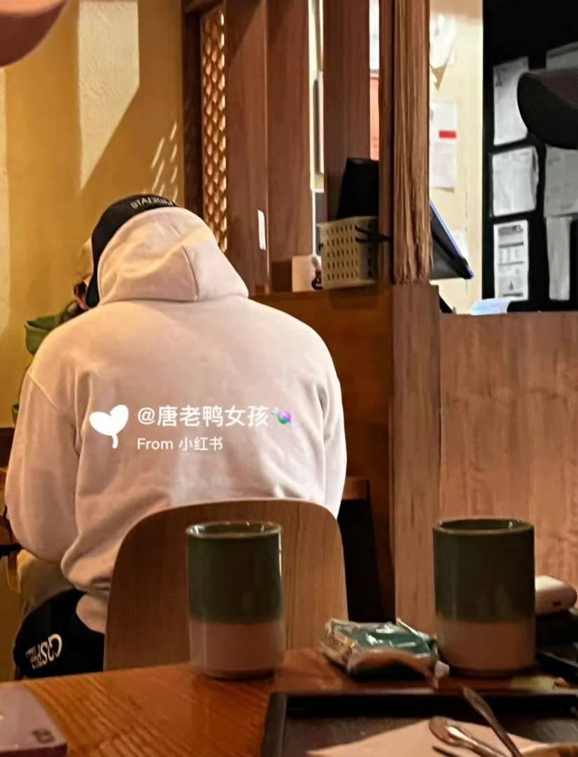 二人日前被拍到在紐約一家高級韓國餐廳用膳。