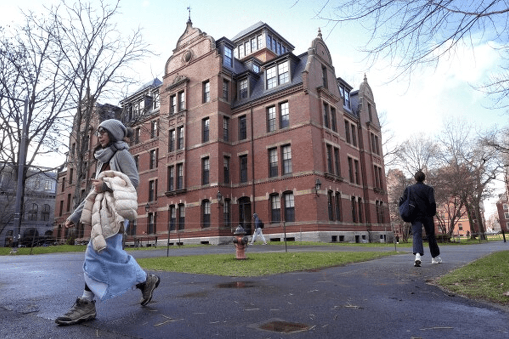 哈佛大學被禁收錄國際生,國際留學生何去何從?美聯社 哈佛大學被禁收錄國際生,國際留學生何去何從?美聯社