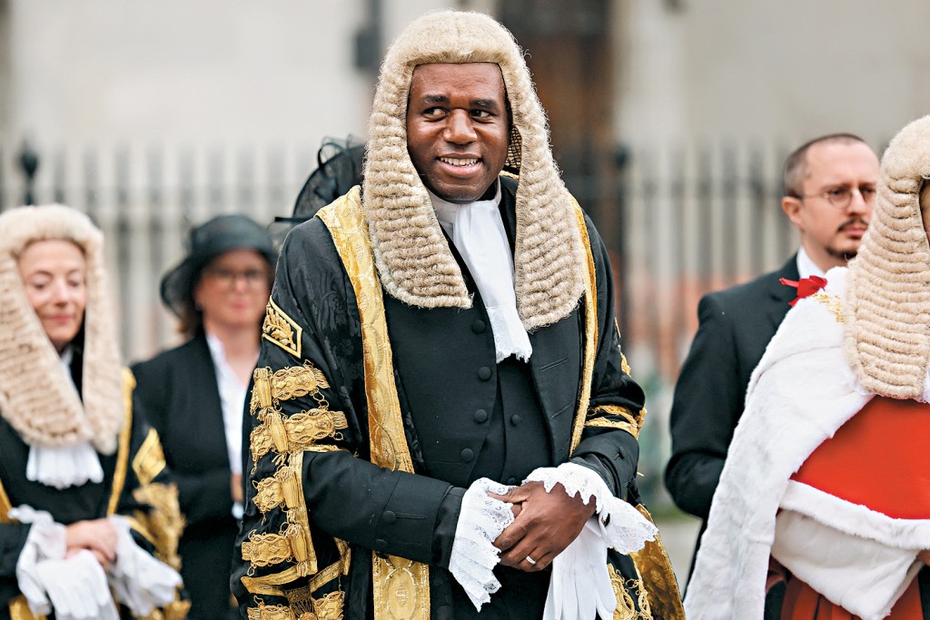 英國司法大臣林德偉10月參加標誌法律年度開始的儀式。