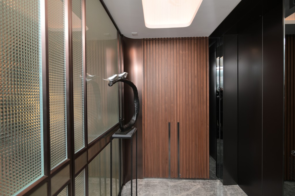 單位設私人電梯大堂，私隱度大增。