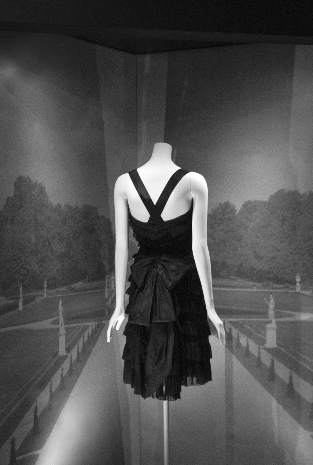 小黑裙，另一項締造時裝界歷史新篇章的香奈兒代表作。