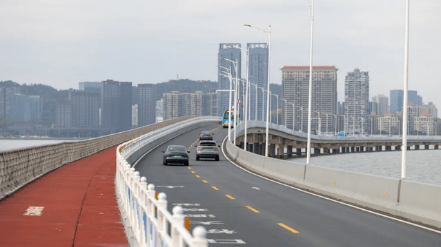 港珠澳大橋珠海口岸臨時施工便橋存安全隱患 2.15零時起正式停用